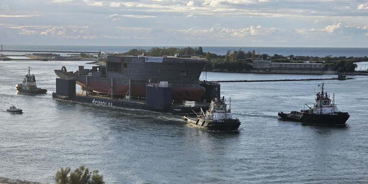 Porto Marghera accoglie scafo di Mariotti<h2 class='anw-subtitle'>Si tratta della costruzione allestita a San Giorgio di Nogaro. Calderan, Vpc: «Dimostrazione di eccellenza del comparto»</h2>