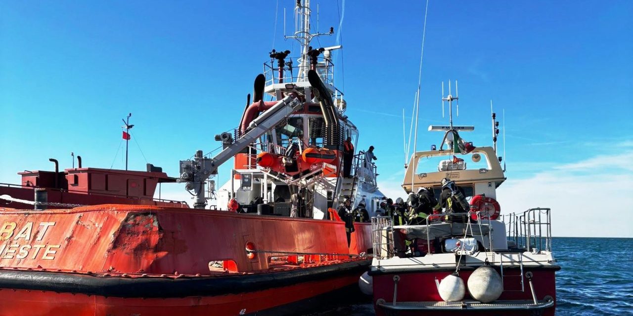 Esercitazione antinquinamento nel golfo di Trieste<h2 class='anw-subtitle'>La Guardia costiera ha coordinato una complessa simulazione di incidente negli spazi di bunkeraggio in rada</h2>